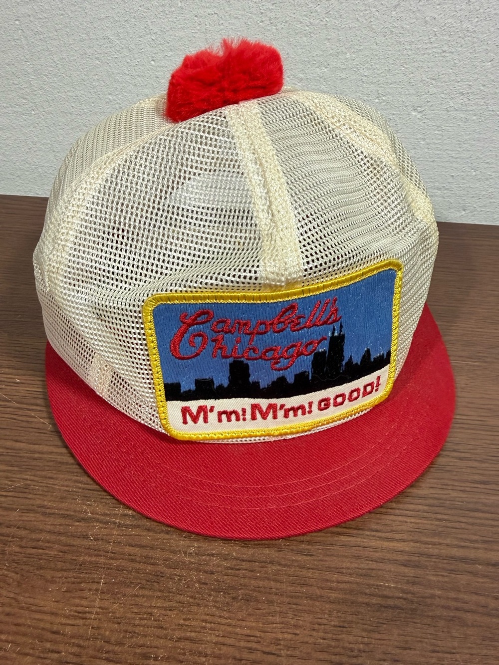 Free Shipping Chicago Cream Mesh Trucker Hat with Red Pom